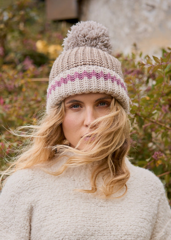 Oatmeal pompom bobble hat with pink trim