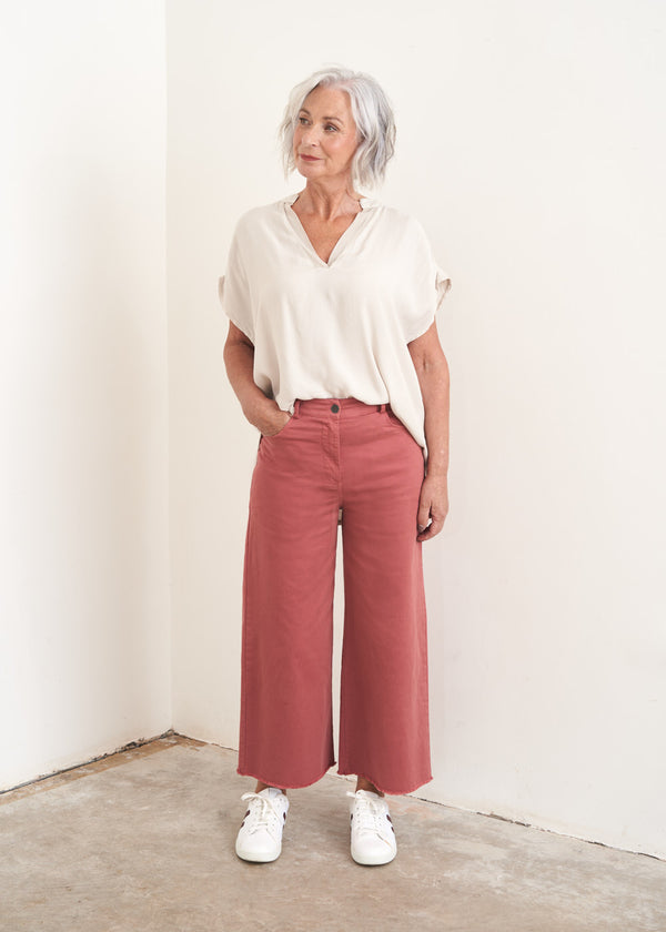Dark pink stretch cotton trousers