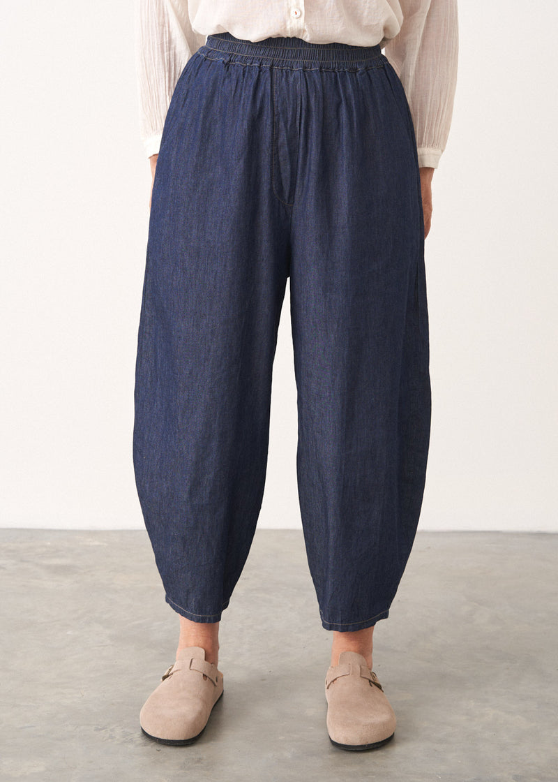 Relaxed chambray denim barrel leg trouser jeans