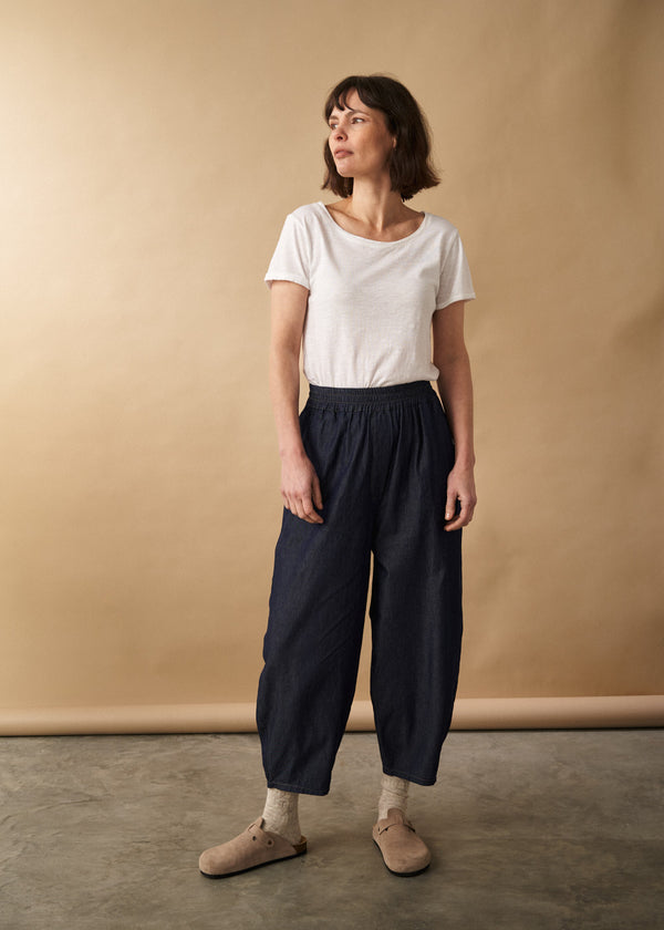 Relaxed chambray denim barrel leg trouser jeans