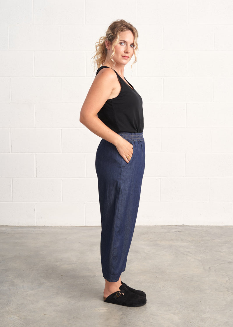 Relaxed chambray denim barrel leg trouser jeans