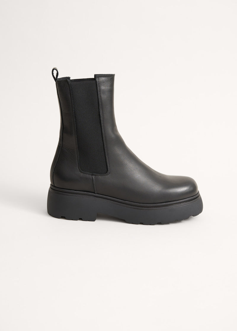 Black leather chelsea boots