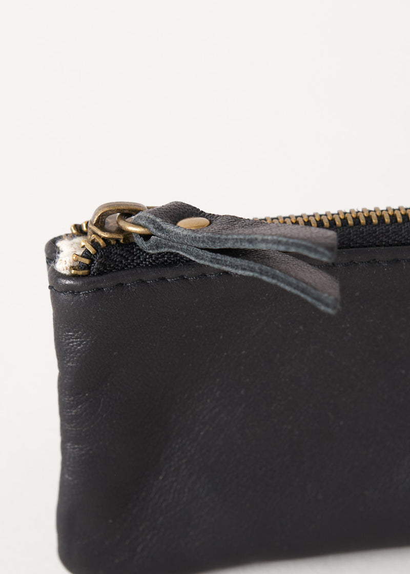 Black small leather purse with zip